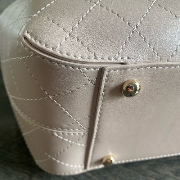 Chanel Bucket Bag - Picture 3 of 13